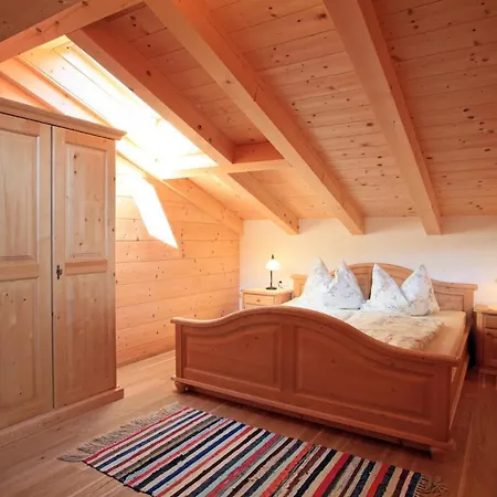Bauernhof Glanzern Farm stay *